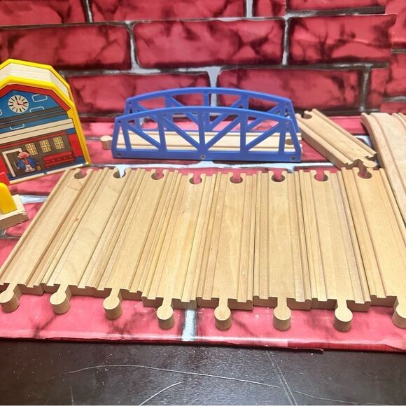 Thomas & Friends Wooden Railway bridge and track pcs - Picture 7 of 8